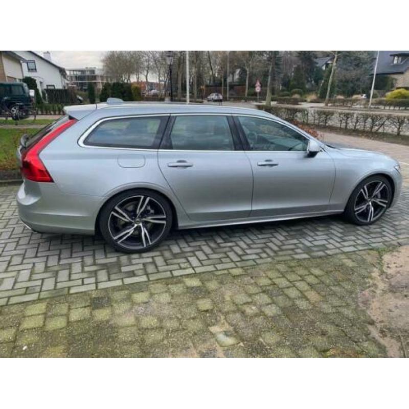 Volvo V90 T4 190pk Geartronic 2019 Grijs R-design Bus. Sport