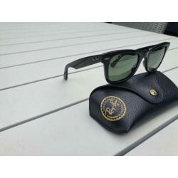 Ray ban Rb2140 wayfarer classic polarized. Medium