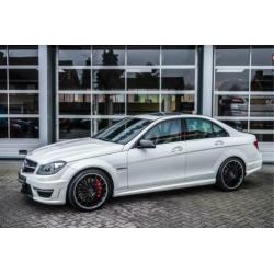 Mercedes-Benz C-Klasse 63 AMG Performance Package Designo Di