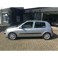 Renault Clio 1.6-16V Dynamique Luxe / APK MEI 2021 / 5 DEURS