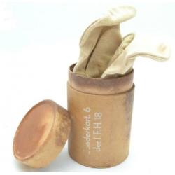 10,5cm le.F.H.18 kartonnen container met handschoenen