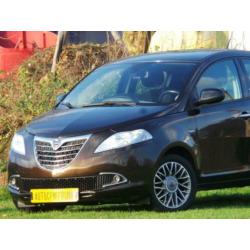 Lancia Ypsilon 0.9 TwinAir Silver ( 1e EIGENAAR + INRUIL MOG