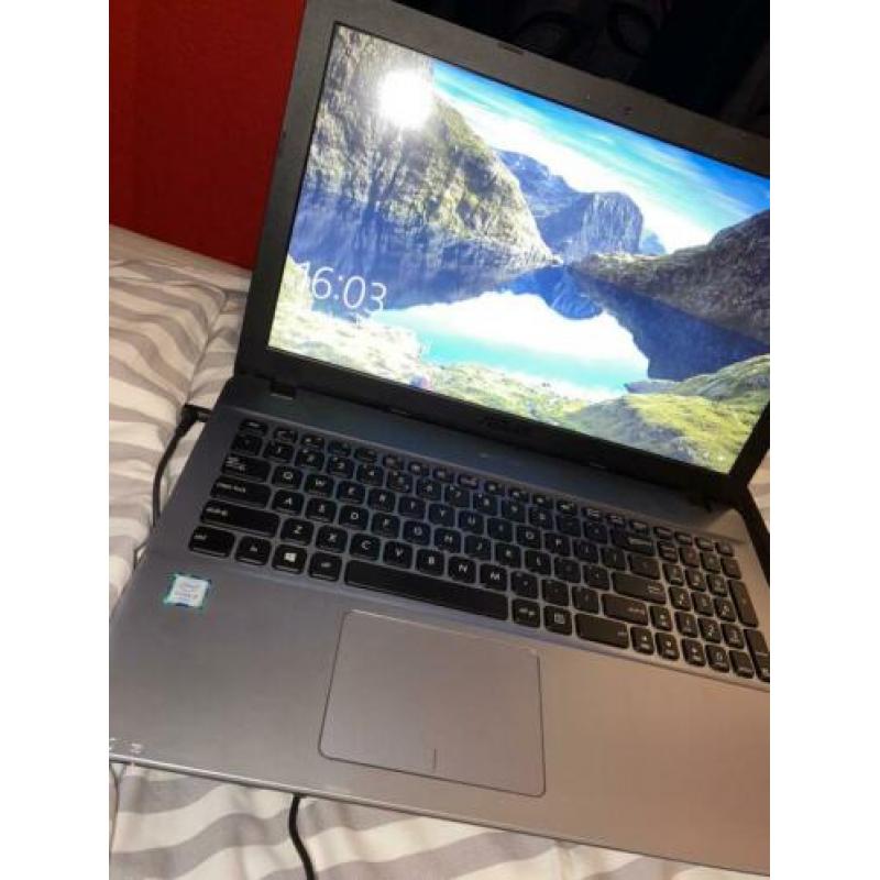 Asus laptop te koop!!