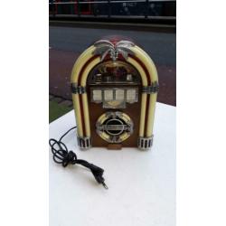 Oud radio juke box jaren 70/80