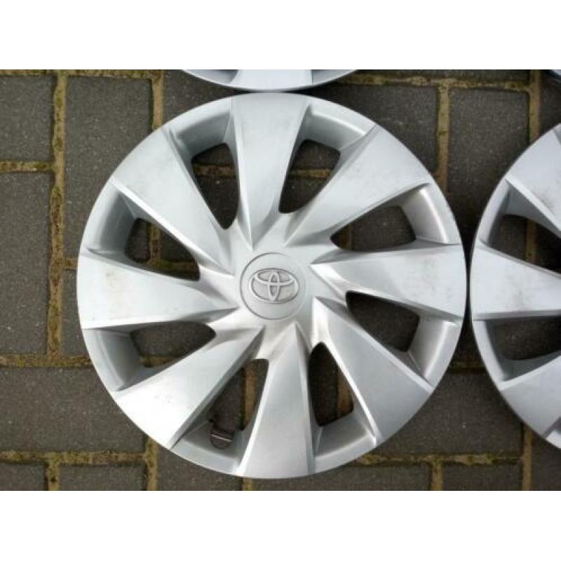 #Nette Set Toyota Wieldoppen 14 inch Origineel (Aygo Yaris)#