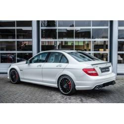 Mercedes-Benz C-Klasse 63 AMG Performance Package Designo Di