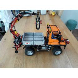 Lego Technic unimog 8110 * nettjes gesorteerd met toebehoren