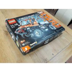 Lego Technic unimog 8110 * nettjes gesorteerd met toebehoren