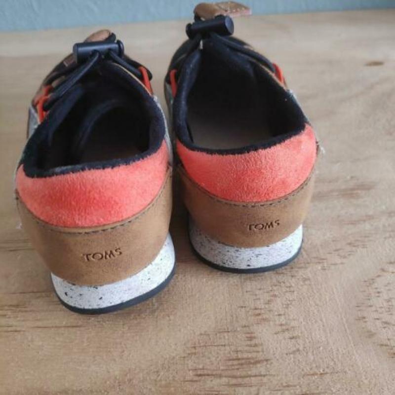 Toms schoenen maat 24,5