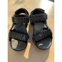 Zwart-grijze sandalen maat 27