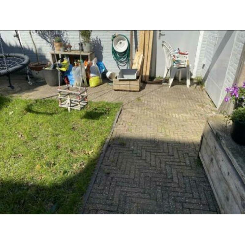 Gratis 36m2 beton tegels/klinkers (zie voor en achterkant)