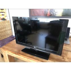 LG televisie - 26 inch, model 26LK330