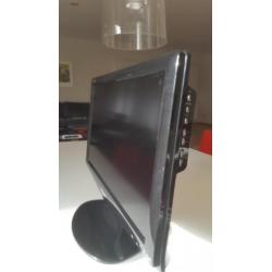 TV- Sharp Aquos LCD met gratis radio cd speler