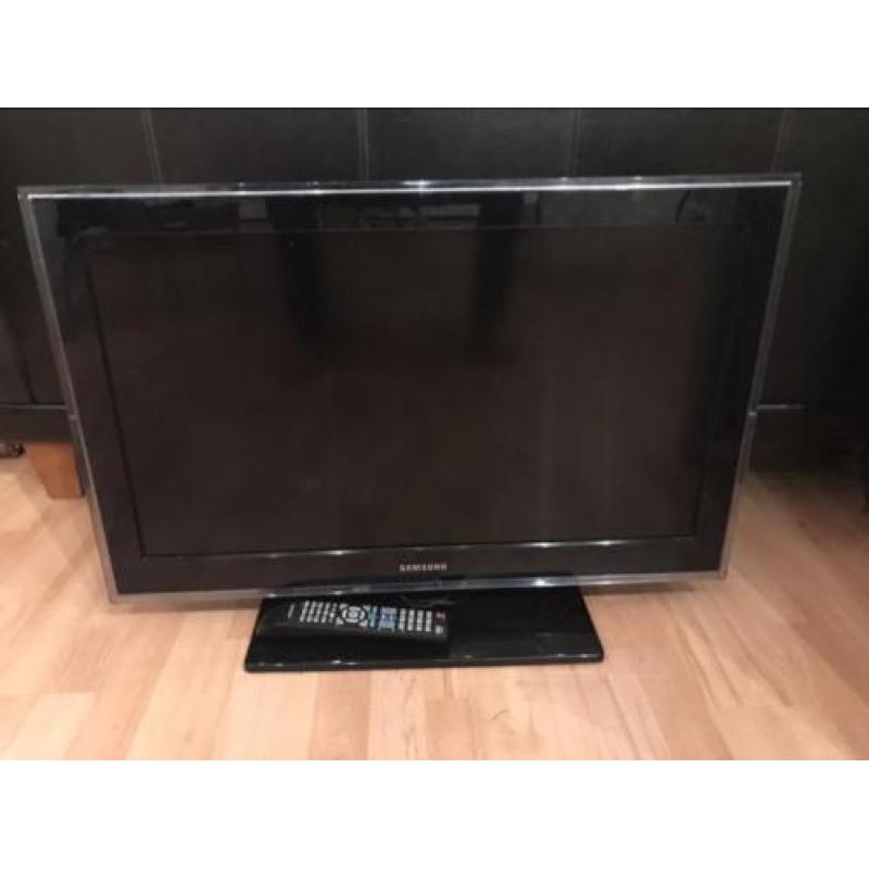 Mooie Samsung tv 32 inch televisie onbeschadigd LED