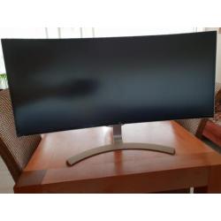 LG 38UC99 Ultrawide Monitor.