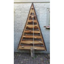 Exclusieve kerstboom. 220 cm hoog. Douglas hout met schors