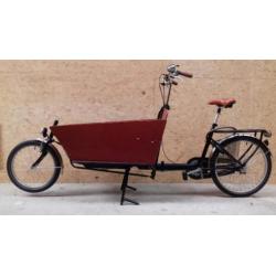 Bakfiets met epoxy resin vloer