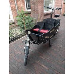 Bakfiets op twee wielen met handrem en 3 versnellingen