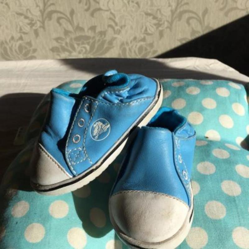 Jongens schoenen croccs new born