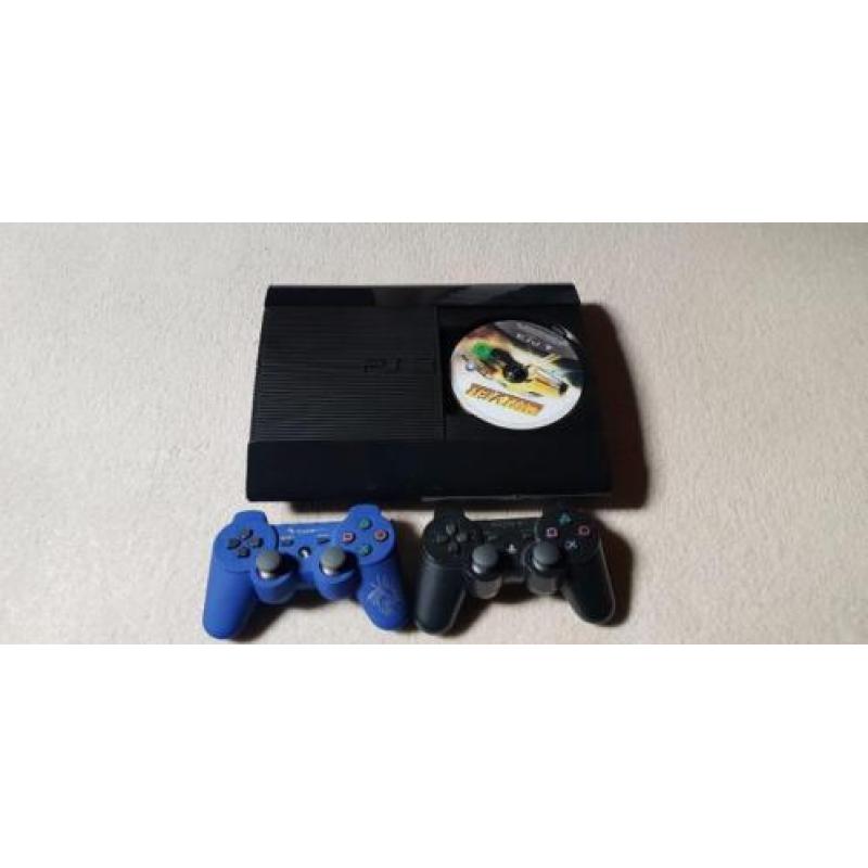 PS3 500gb + 12 SPELLEN EN 34 SKYLANDERS TE KOOP