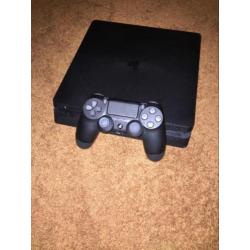 PlayStation 4 slim 500GB