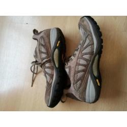 Merrell wandelschoenen mt 38'5 30 euro