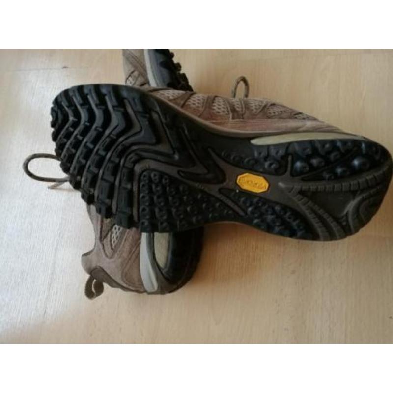 Merrell wandelschoenen mt 38'5 30 euro